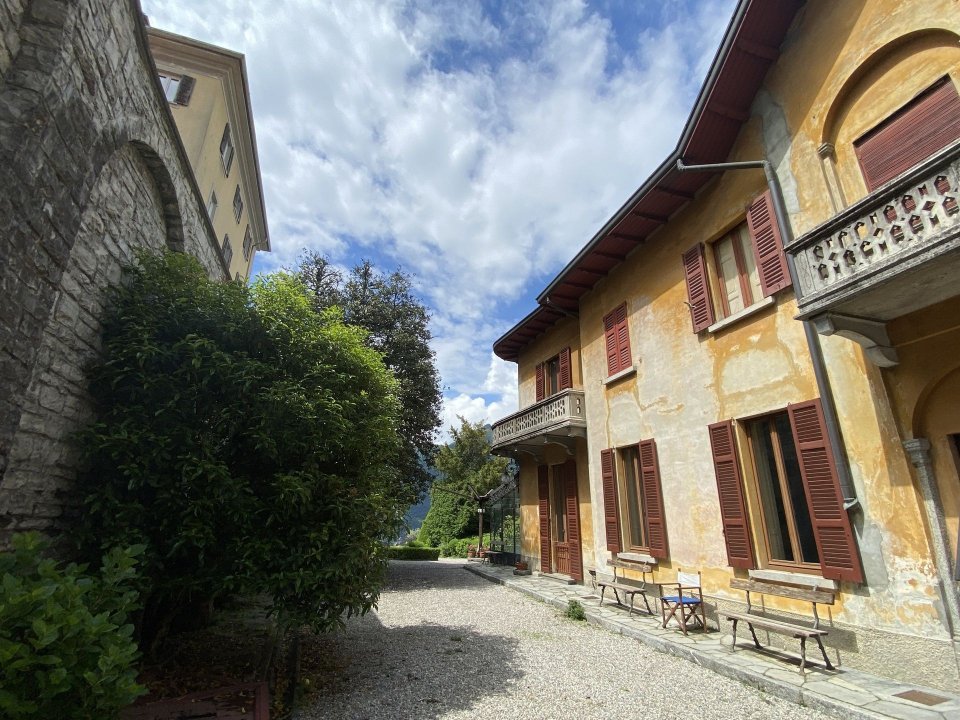 Zu verkaufen villa by the see Faggeto Lario Lombardia foto 3